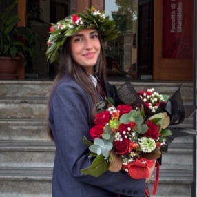 Giulia, Babysitter a Cagliari