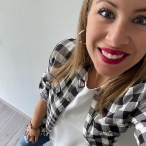 Giovanna, Babysitter a Modugno