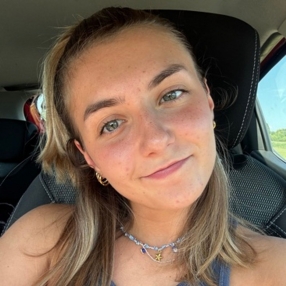 Giulia, Babysitter a Palazzolo Sull'oglio