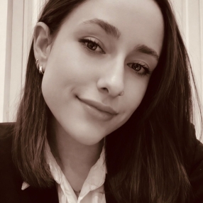 Claudia, Babysitter a Curtatone