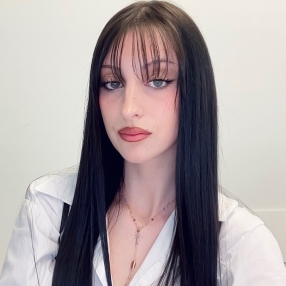 Xhoana, Babysitter a Nuvolera