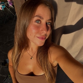 Aurora, Babysitter a Castano Primo