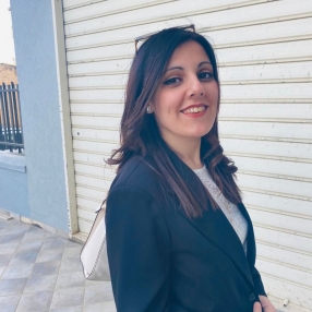 Vale, Babysitter a Sciacca