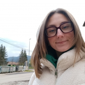Claudia, Babysitter in Succivo