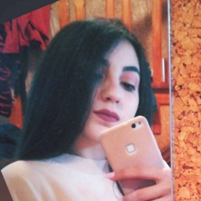 Aurora, Babysitter a Abruzzo