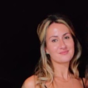 Sara, Babysitter a Perignano