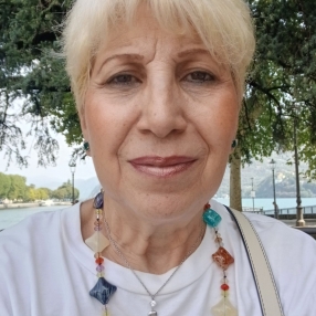 Paola, Babysitter a Robbiate