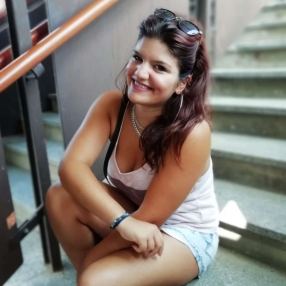 Simona, Babysitter a Pioltello