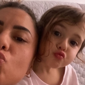 Nicla, Babysitter in Aversa