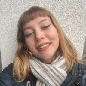 Elisa, Babysitter a Appiano sulla strada del vino