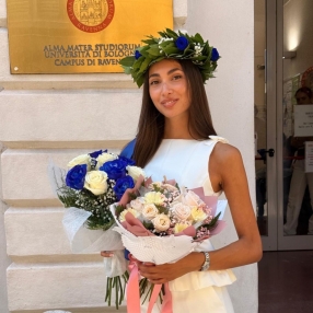 Alice, Babysitter a Budrio