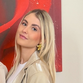Maria, Babysitter a Usmate-velate