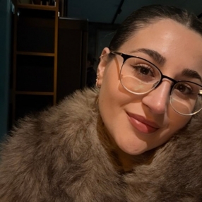 Olimpia, Babysitter a Casola di Napoli