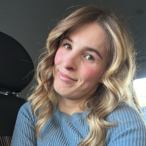 Giulia, Babysitter a Tradate