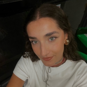 Carlotta, Babysitter a Cividino