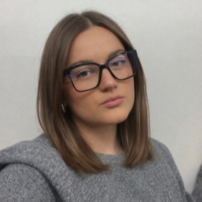 Viola, Babysitter in Casalbuttano ed Uniti