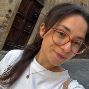 Vittoria, Babysitter a Colle di Val D'elsa