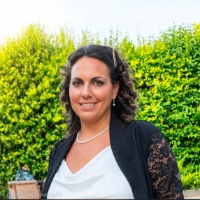 Ilenia, Babysitter a Casalgrande