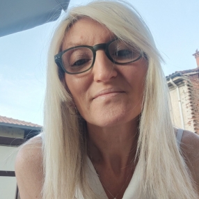 Emanuela, Babysitter a Trecate