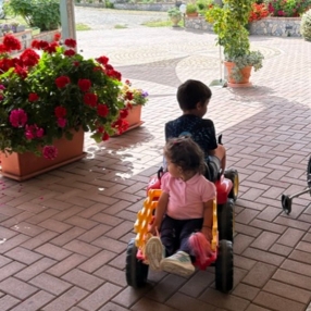 Denise, Famiglia a Carate Brianza