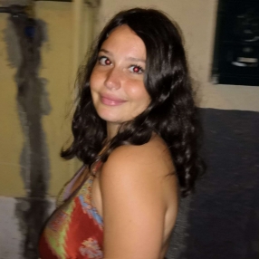 Micòl, Babysitter a Frattamaggiore