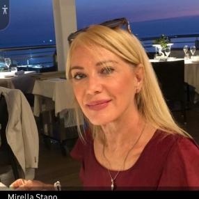 Mirella, Babysitter a Provincia di Parma