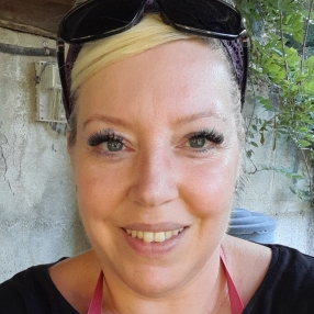 Sara Eleana, Babysitter a Turbigo