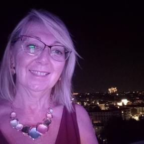Carla , Babysitter a Val della Torre