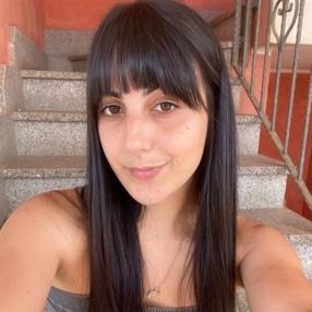 Alice, Babysitter a Dolianova