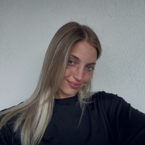 Cristina, Babysitter a Trani