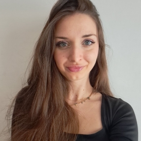 Valentina, Babysitter a Trieste