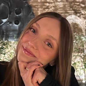Lisa, Babysitter a Roé