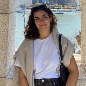 Monica, Babysitter a Castellana Grotte
