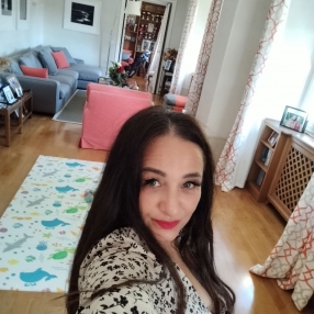Anna, Babysitter a Albenga