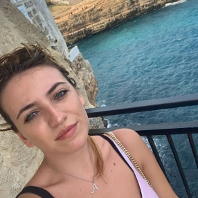 Alexandra, Babysitter a Pontassieve