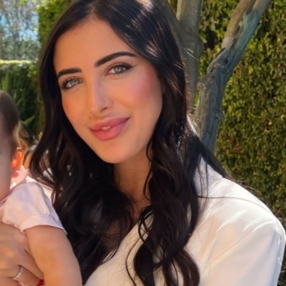 Viola, Babysitter a Cagliari