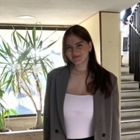 Chiara, Babysitter a Caldine