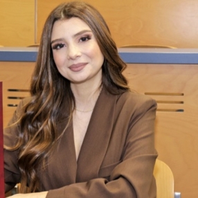 Chiara, Babysitter a Catanzaro
