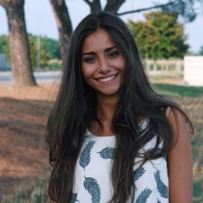Veronica, Babysitter in Paese