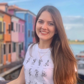 Silvia, Babysitter a Selargius