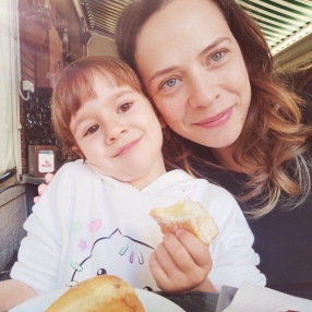 Chiara, Famiglia a Bologna