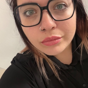 Eleonora, Babysitter in Erchie
