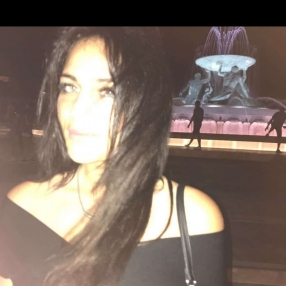 Gardenia, Babysitter a Portici