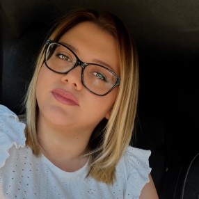 Veronica, Babysitter a Pistoia