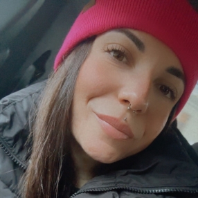 Sara, Babysitter a Signa