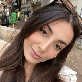 Alessia, Babysitter a Cagliari