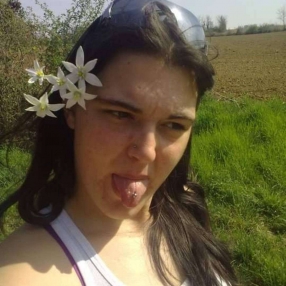 Samanta, Babysitter a Castions di Strada