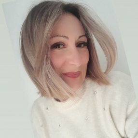 Mariagrazia, Babysitter a Locate Varesino