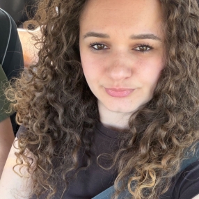 Federica, Babysitter a Casalgrande