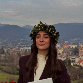 Lara, Babysitter a Treviglio